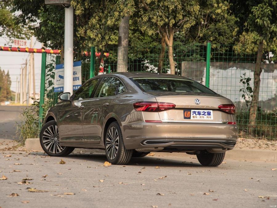  Volkswagen Passat L 2018 года  (CN) (фото 2 из 24)